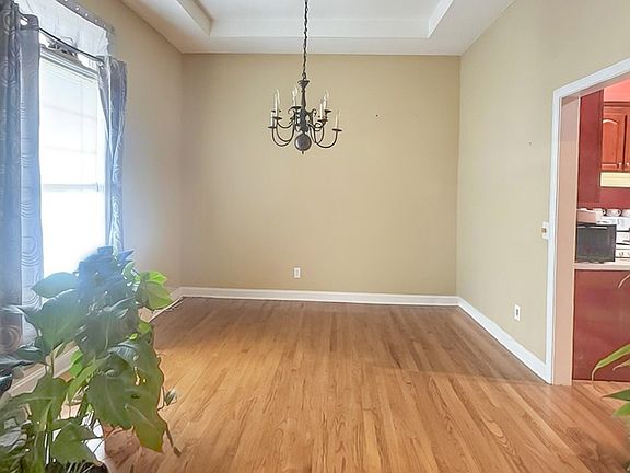 2nd image of 37 Oak Dr