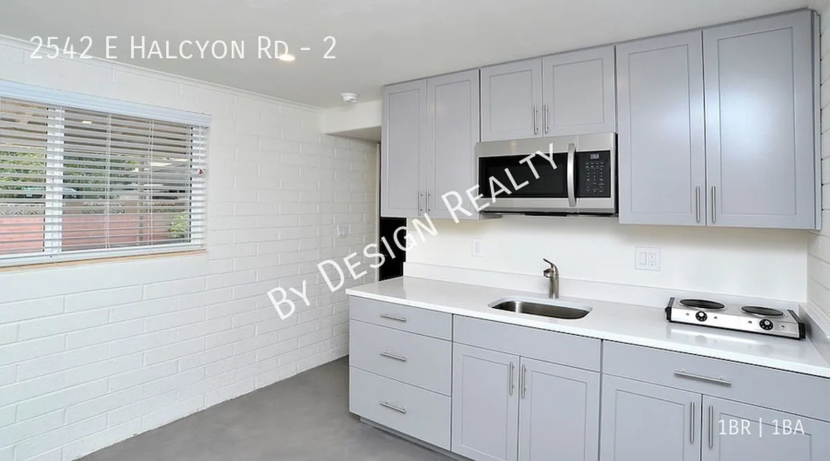 Building Photo - 2542 E Halcyon Rd #2