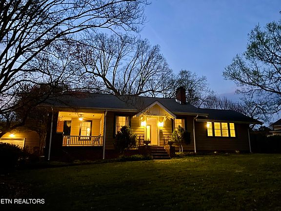 3rd image of 2807 Pruden Dr