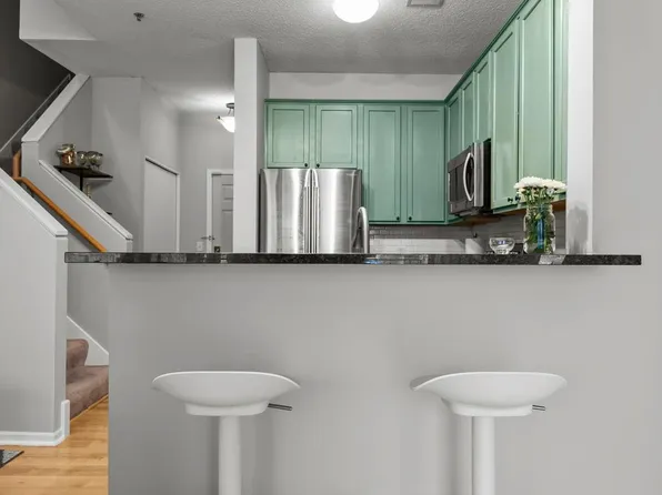 645 N 1st St APT 139, Minneapolis, MN 55401