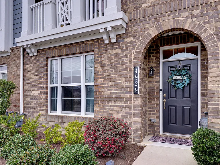 4929 Settlers Market Blvd — Photo 15