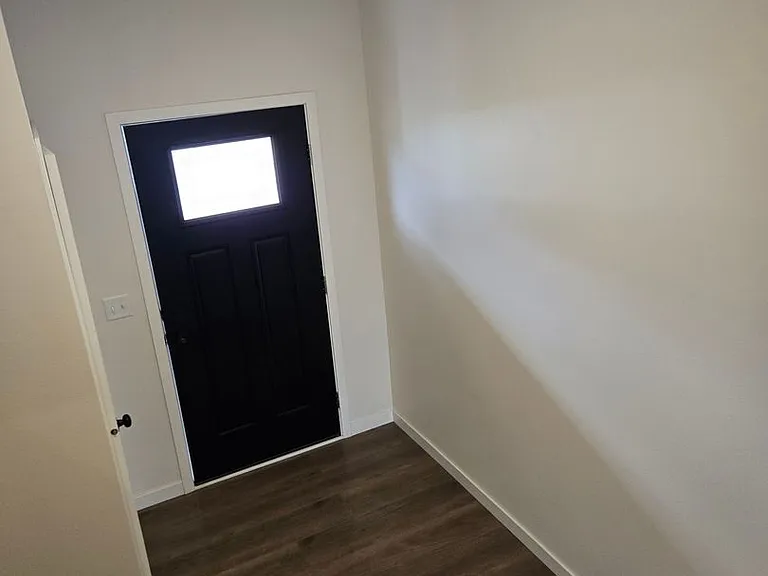 1608-1630 Aspen Ct NE — Photo 19