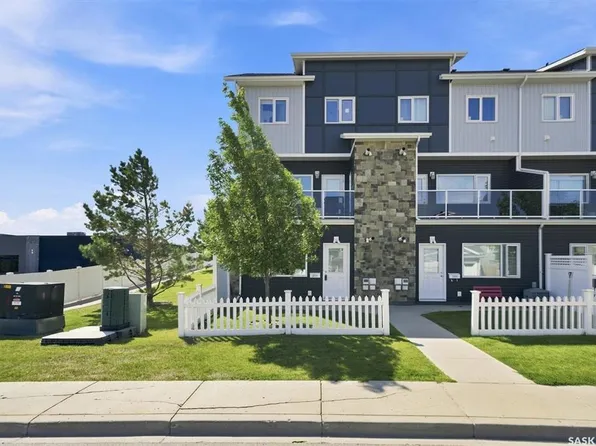 UNIT 211-225 Hassard CLOSE, Saskatoon, SK S7L 2W8