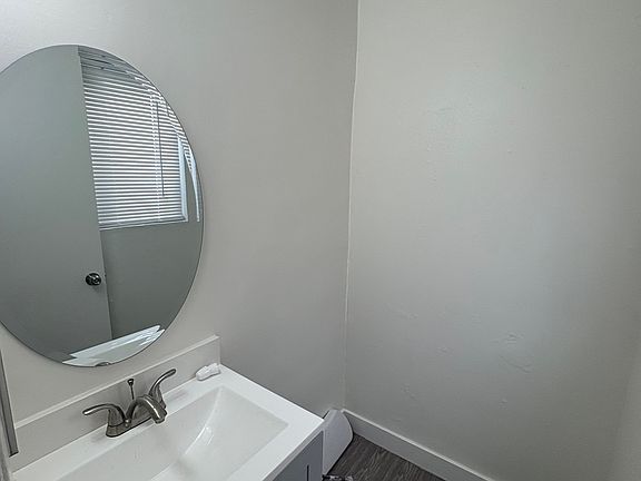 4th image of 779 Shalimar Dr APT 2