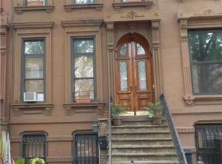 352 Gates Ave, Brooklyn, NY 11216