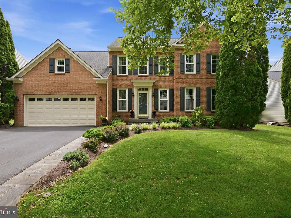 1st image of 21406 Manor View Cir