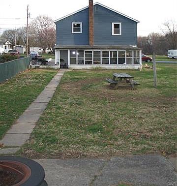 4th image of 3998 Monroe St