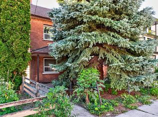 212 Lippincott St, Toronto, ON M5S2P5