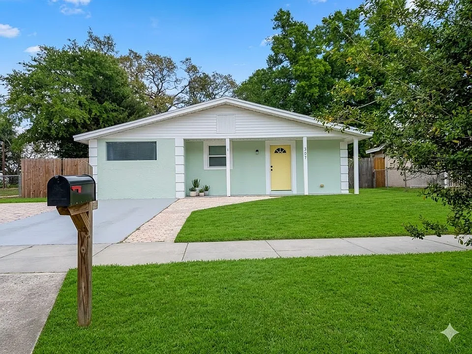 307 W Woodlawn Ave