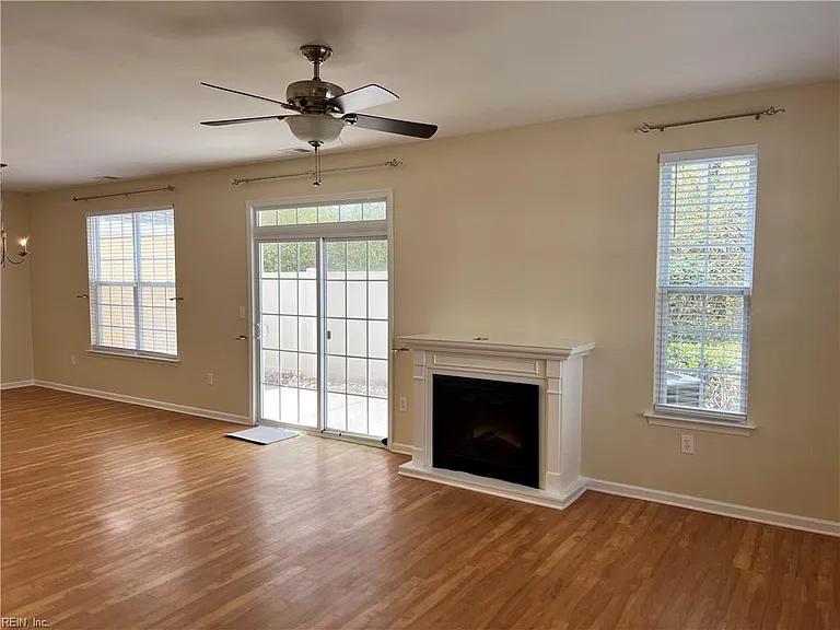 1188 Grace Hill Dr — Photo 4