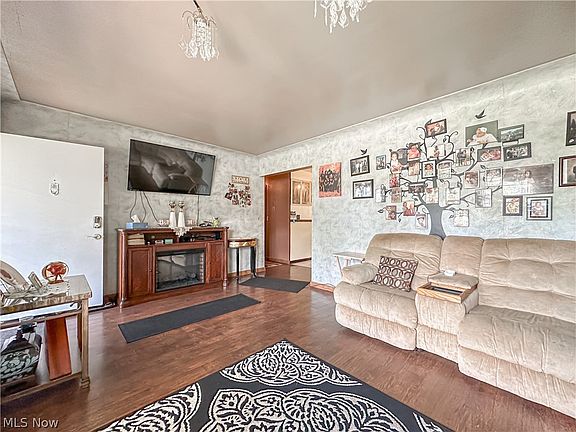 2nd image of 405 Eastern Ave