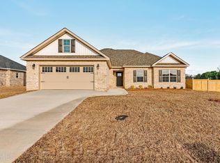 102 Remington Dr, Kathleen, GA 31047