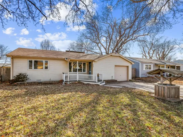 353 W 4th St, Haysville, KS 67060