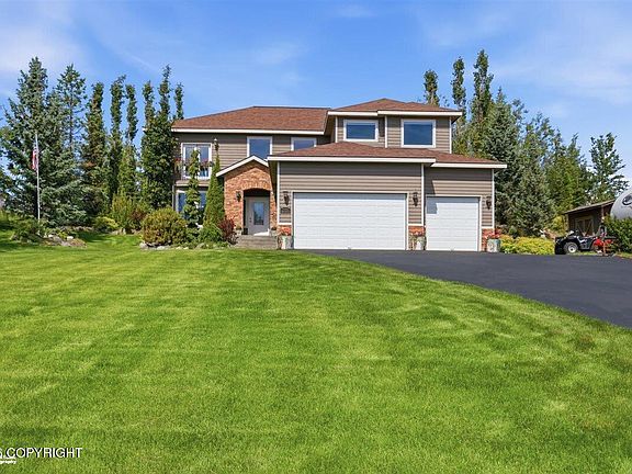 3rd image of 2773 E Beech Way
