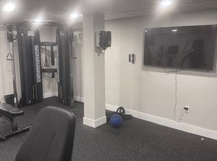 310 Hammond Pond Pkwy UNIT 103, Brookline, MA 02467