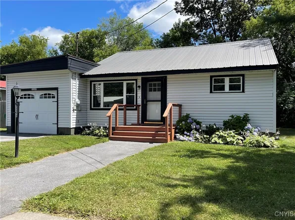 22209 Patricia Dr, Watertown, NY 13601