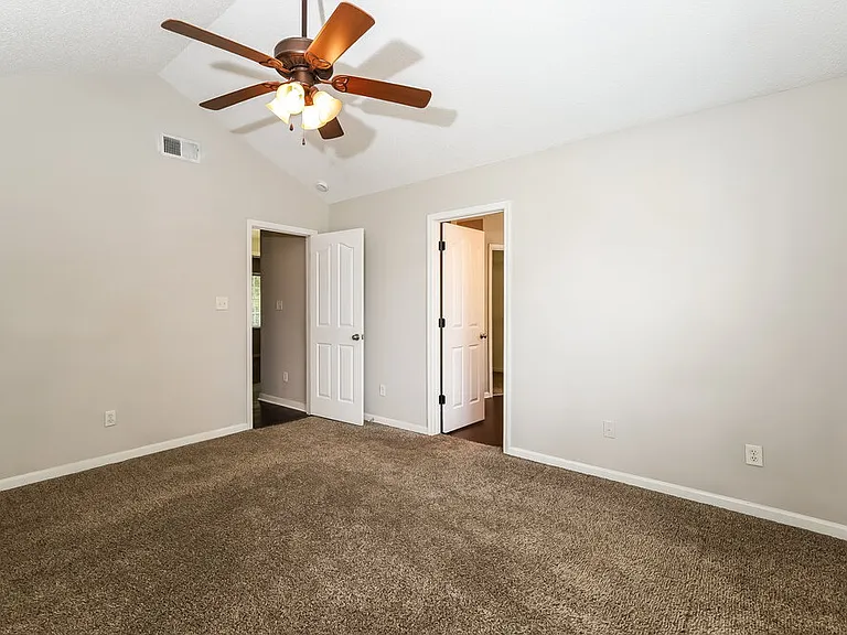 6918 Lowen Rd — Photo 11