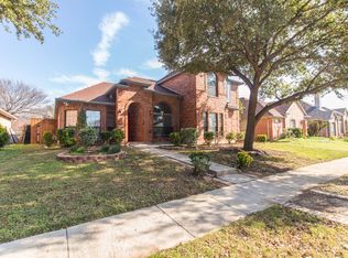 909 Fenimore Dr, Lewisville, TX 75077