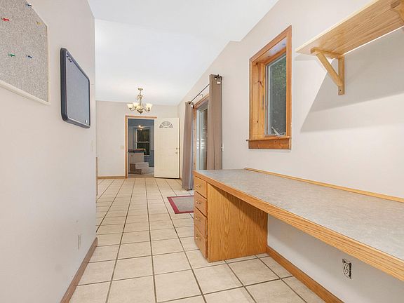 4th image of 62929 32nd St