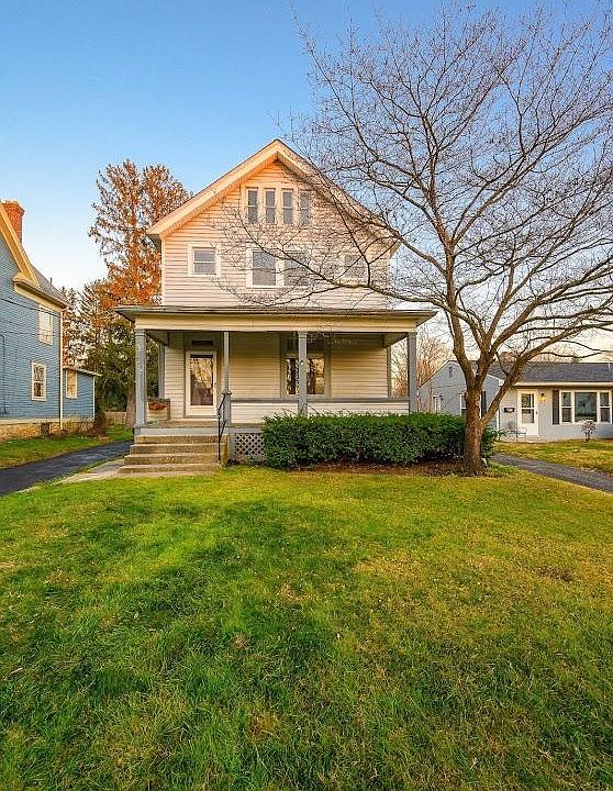 1st image of 888 College Ave
