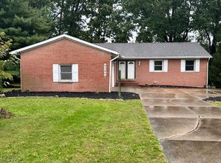 3145 Bird Dr, Ravenna, OH 44266