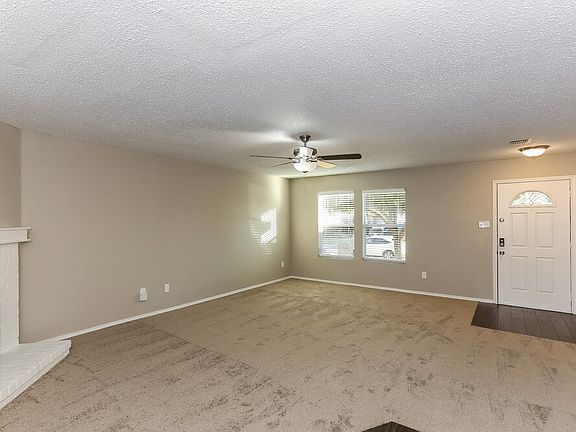 4th image of 947 Medina Dr