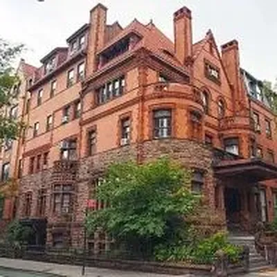 Rented by Corcoran | media 24