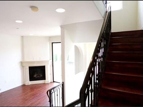 4th image of 14248 Riverside Dr