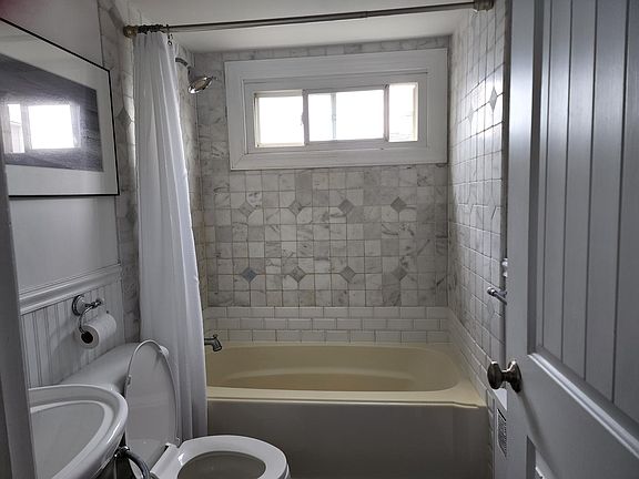 4th image of 34 Trenton Ave
