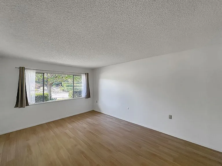 16737 Meandro Dr — Photo 7