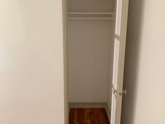 4th image of 1061 E Broadway APT 7