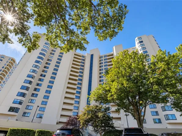 7505 River Rd APT 10A, Newport News, VA 23607