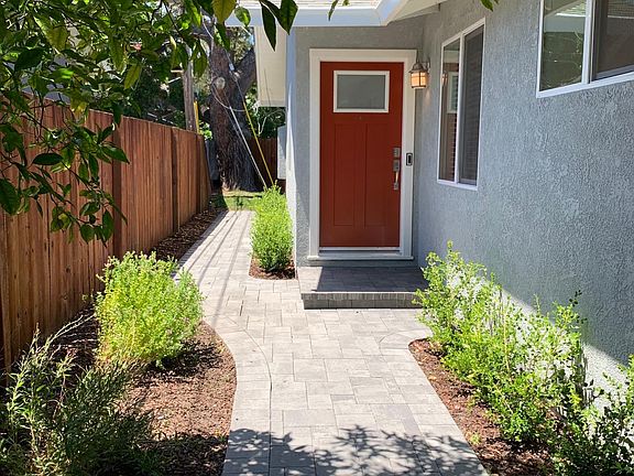 2nd image of 1129 Sanchez Way