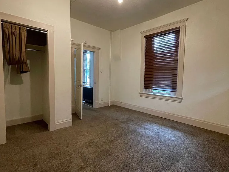 207 Midway Ave — Photo 20