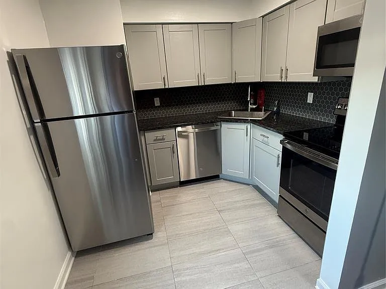 310 Passaic Ave — Photo 14