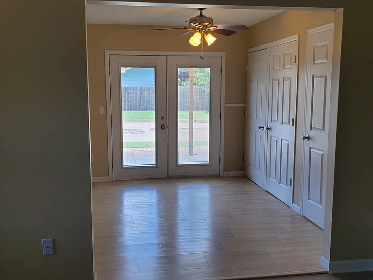 2324 W May Ave — Photo 10