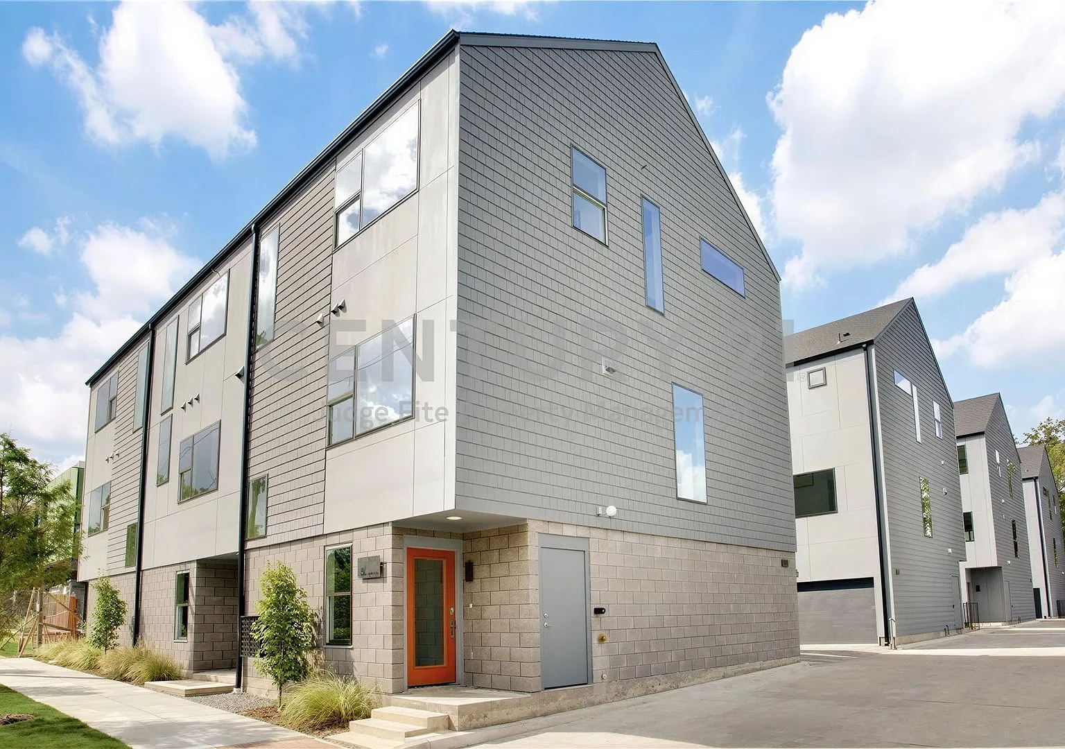 Stunning 3-Story 2/2.5/2 Condo in the Heart of Bishop Arts District For Rent! — Photo 1