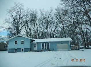 19 Hilltop Dr, Hillsboro, IL 62049