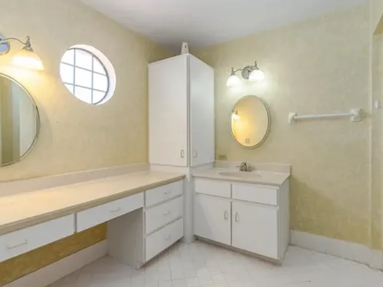 200 Florida Shores Blvd #200 — Photo 21