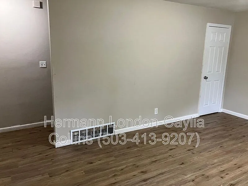 3 bed, 1.0 bath, 864 sqft, $1,325 — Photo 2