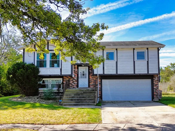 521 Buckley Ct, University Park, IL 60484