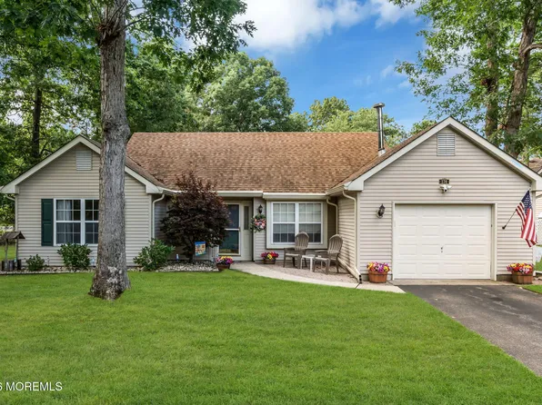 174 Morning Glory Lane, Whiting, NJ 08759