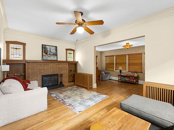 2nd image of 434 S Grove Ave