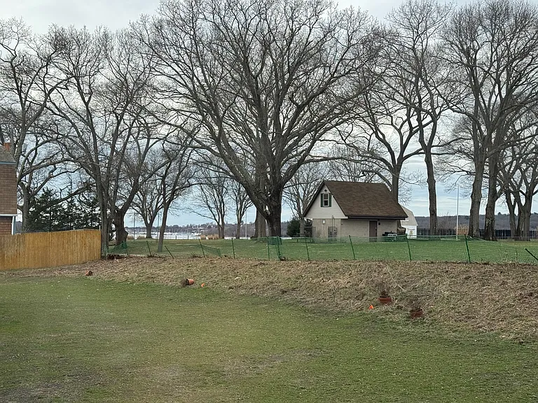 property abuts Masonic Youth Center
