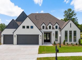 1605 Pinecrest Dr, Claremore, OK 74017