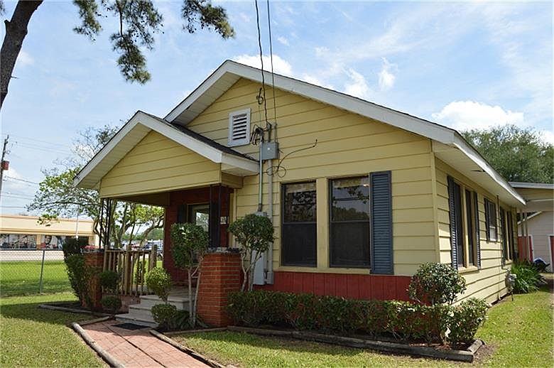1st image of 213 N Magnolia St