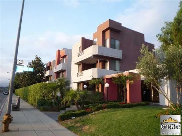 7826 Topanga Canyon Blvd APT 207, Canoga Park, CA 91304