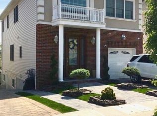 59 Opal Ln, Staten Island, NY 10309