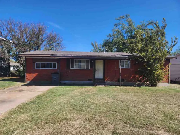 706 SW 49th St, Lawton, OK 73505
