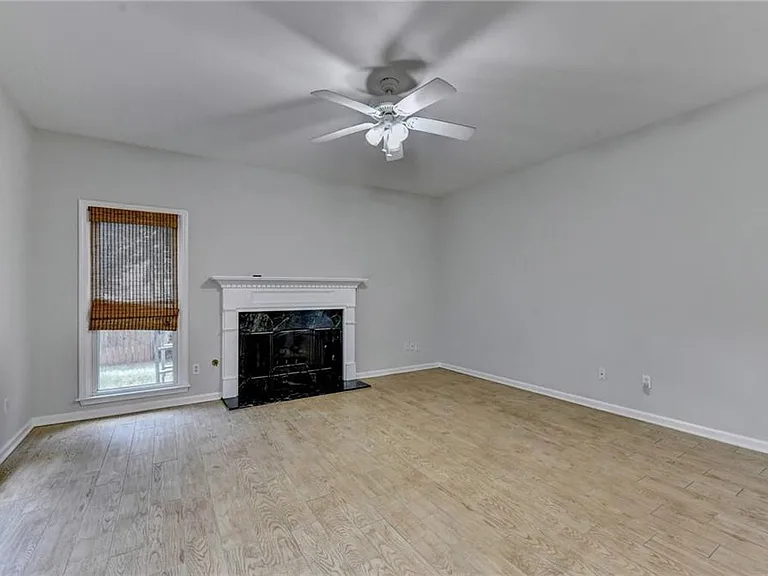 2835 Crestmont Ct — Photo 31